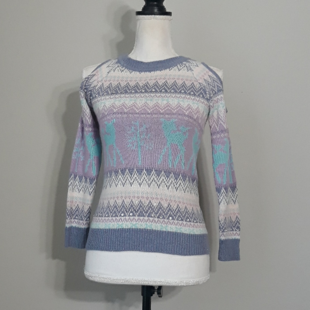jessica simpson festive sweater .